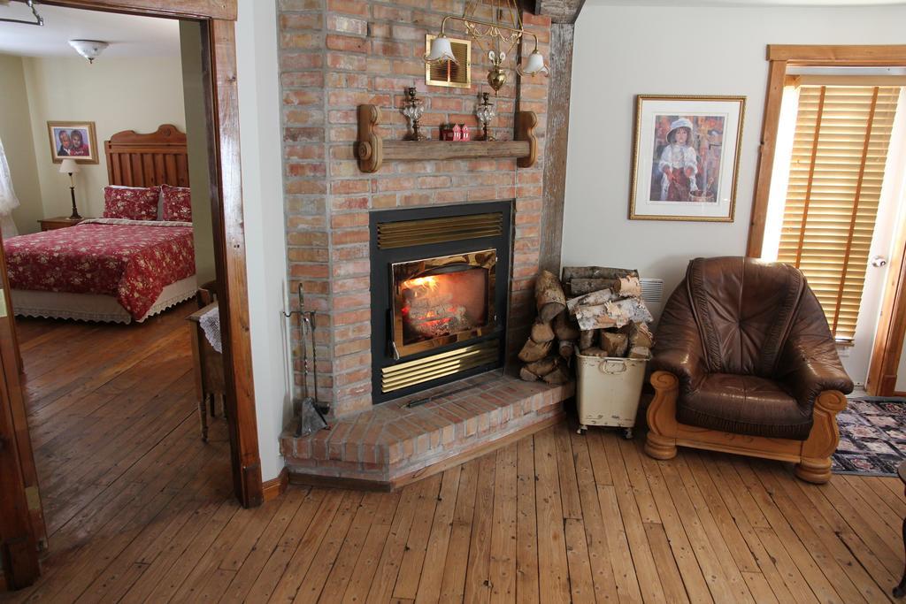 B&B Les Deux Pignons Petit-Saguenay Exterior foto