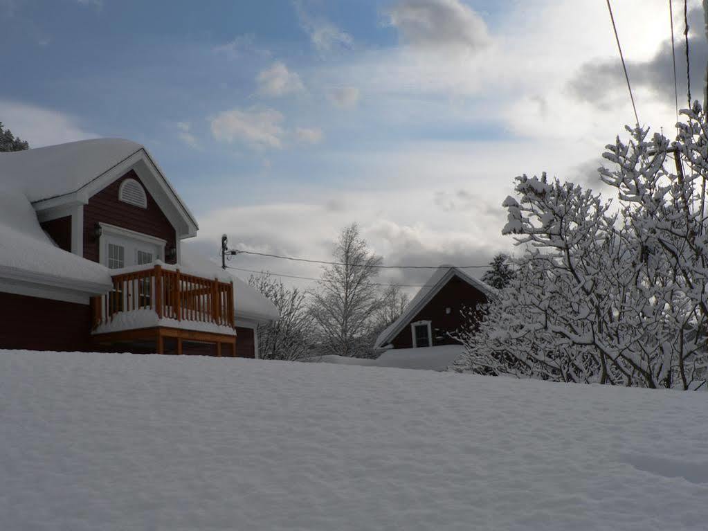 B&B Les Deux Pignons Petit-Saguenay Exterior foto